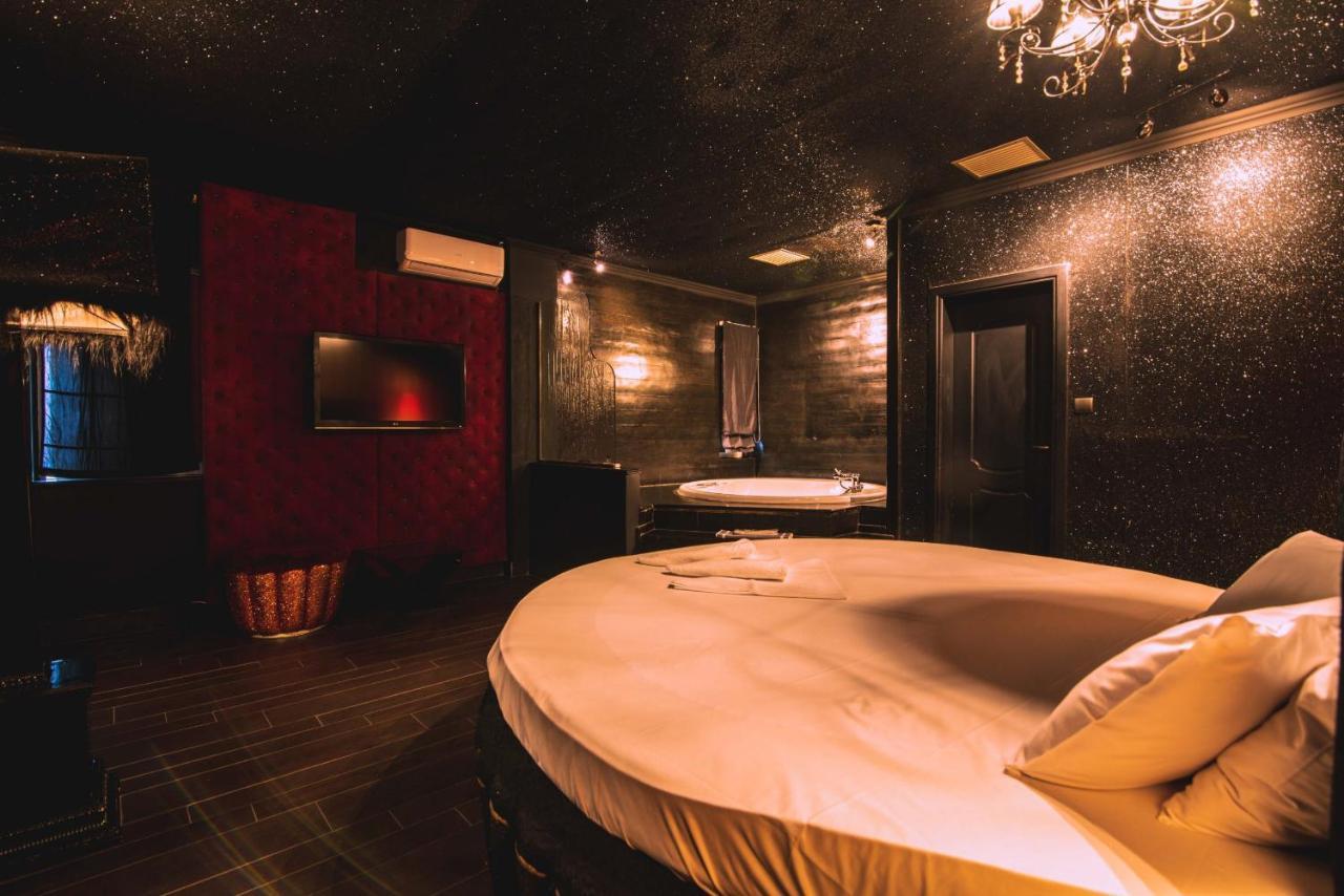 Ruby Rooms Kifisia - Adults Only Atene Esterno foto